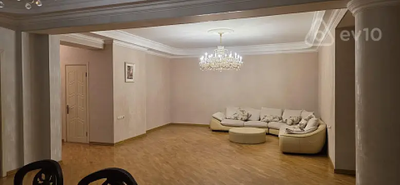 Kirayə verilir 5 otaqlı yeni tikili 200 m²