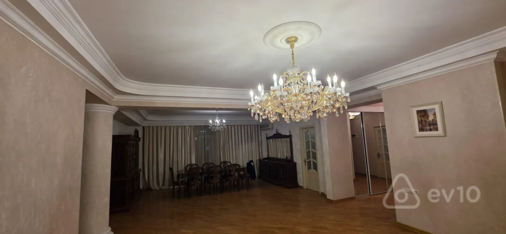 Kirayə verilir 5 otaqlı yeni tikili 200 m²