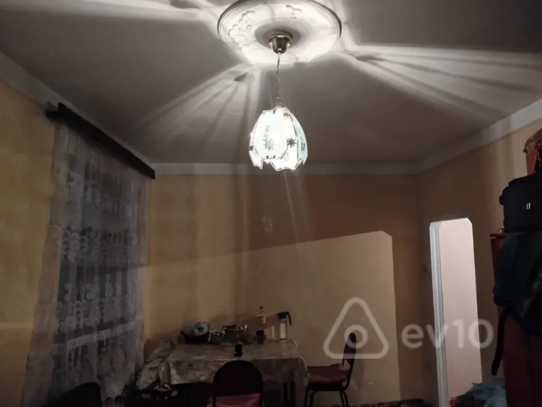 Kirayə verilir 1 otaqlı köhnə tikili 40 m²