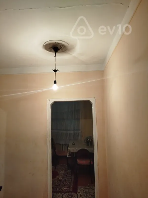 Kirayə verilir 1 otaqlı köhnə tikili 40 m²