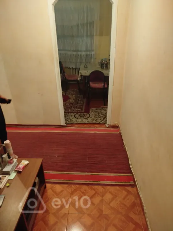 Kirayə verilir 1 otaqlı köhnə tikili 40 m²