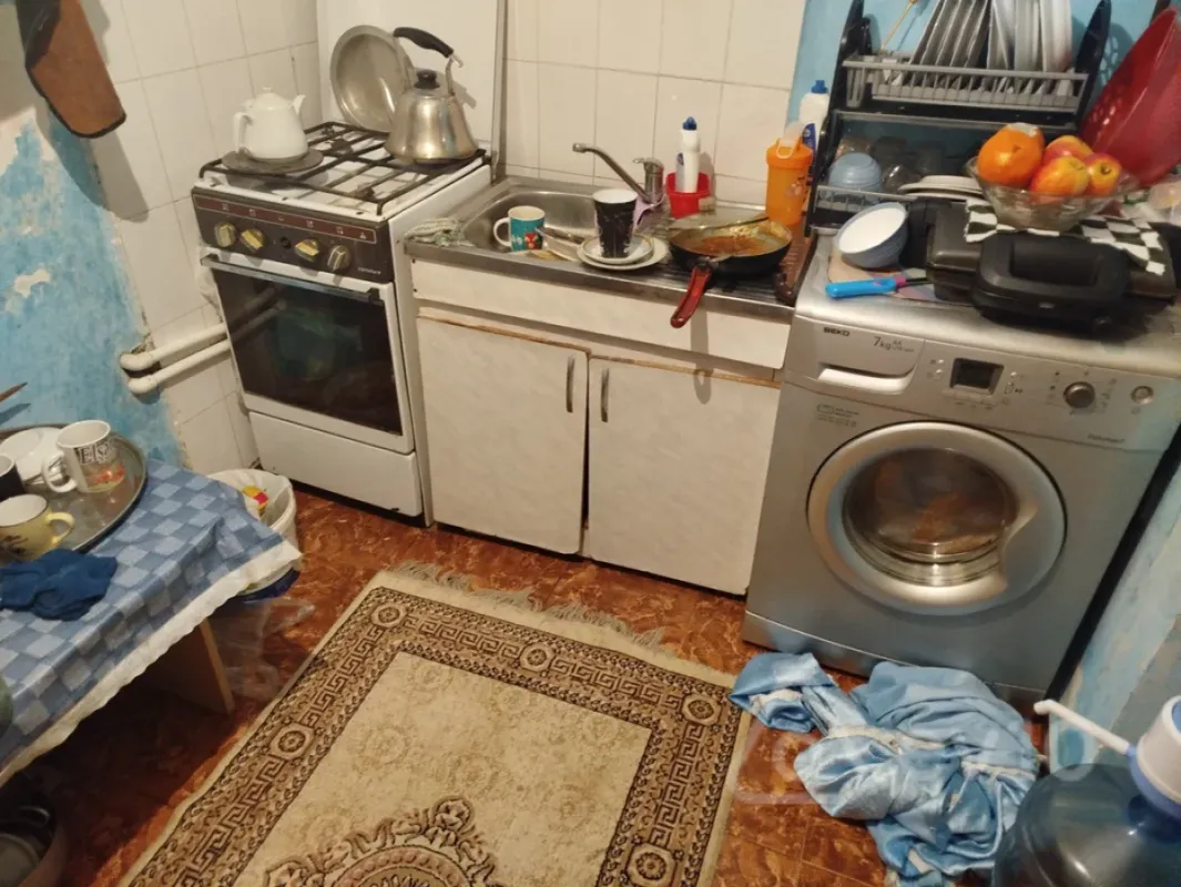 Kirayə verilir 1 otaqlı köhnə tikili 40 m²