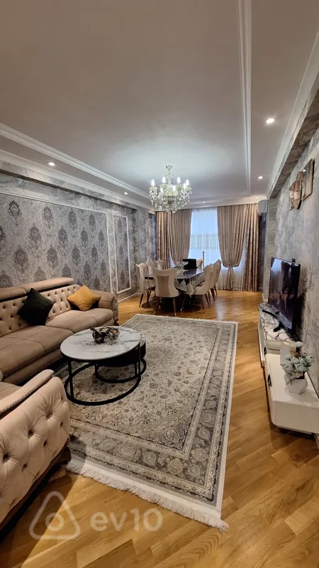 Satılır 3 otaqlı yeni tikili 130 m²