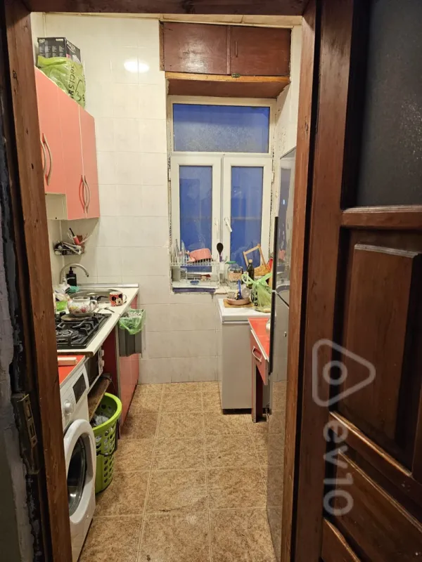 Satılır 2 otaqlı köhnə tikili 50 m²