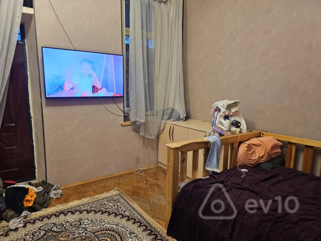 Satılır 2 otaqlı köhnə tikili 50 m²