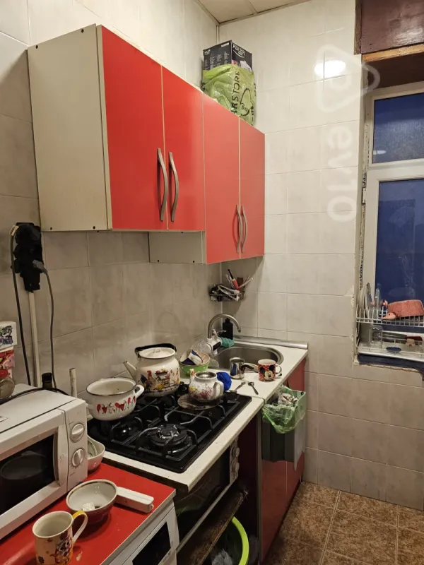 Satılır 2 otaqlı köhnə tikili 50 m²