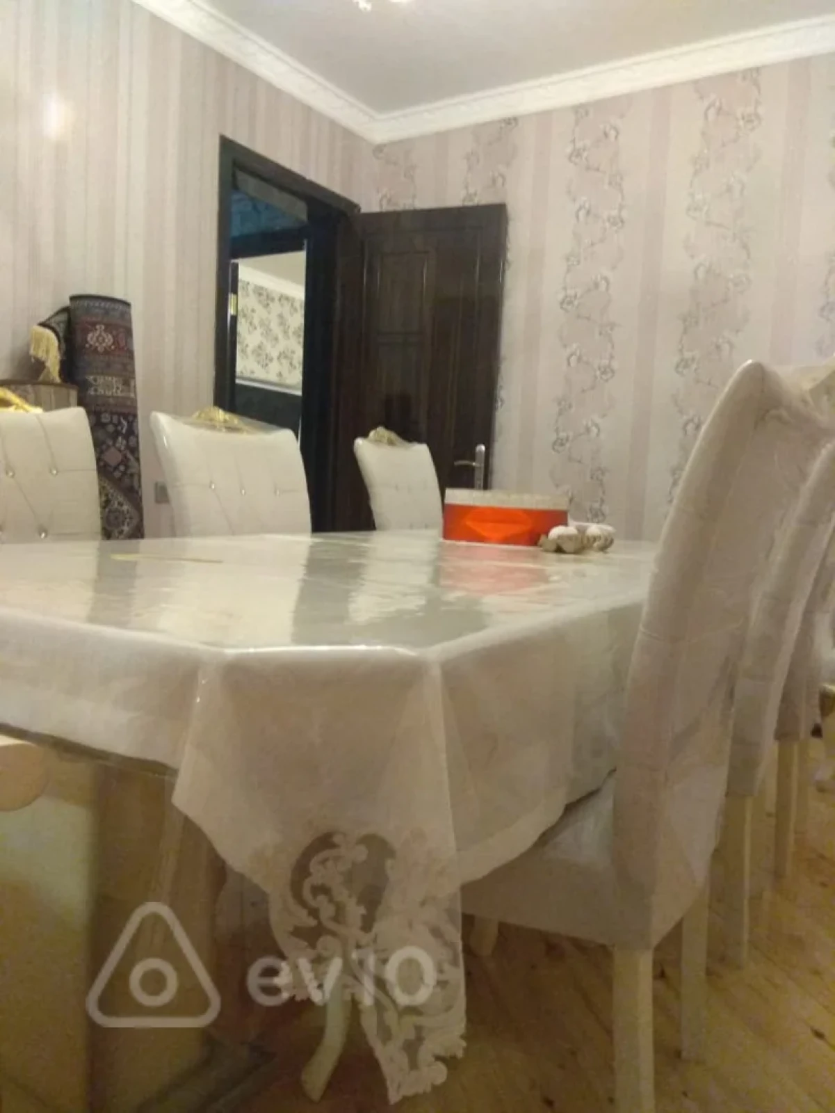 Satılır 5 otaqlı həyət evi 180 m²