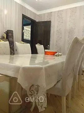 Satılır 5 otaqlı həyət evi 180 m²