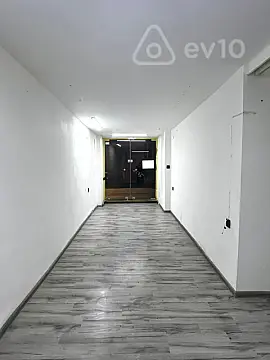 Kirayə verilir mənzil 400 m²