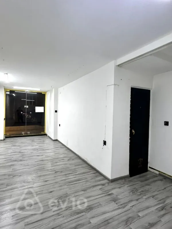 Kirayə verilir mənzil 400 m²