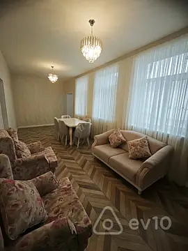 Kirayə verilir 3 otaqlı həyət evi 157 m²