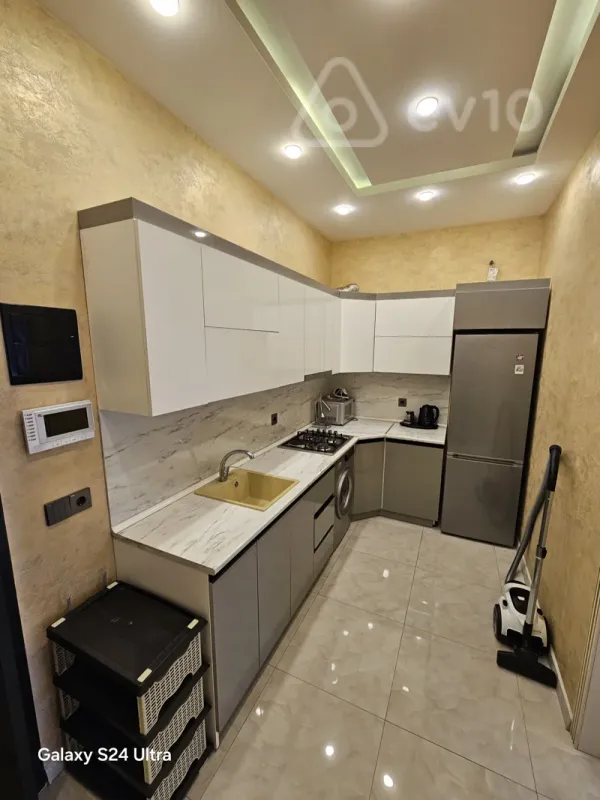 Kirayə verilir 2 otaqlı yeni tikili 56 m²