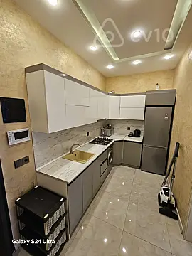 Kirayə verilir 2 otaqlı yeni tikili 56 m²