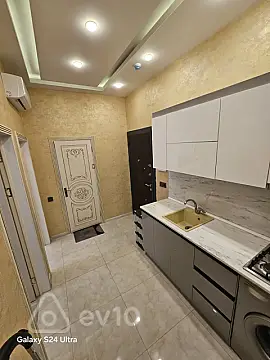 Kirayə verilir 2 otaqlı yeni tikili 56 m²