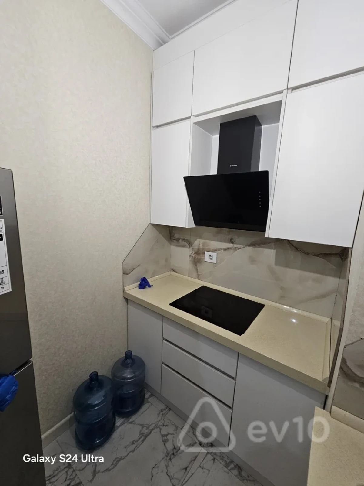 Kirayə verilir 2 otaqlı yeni tikili 56 m²