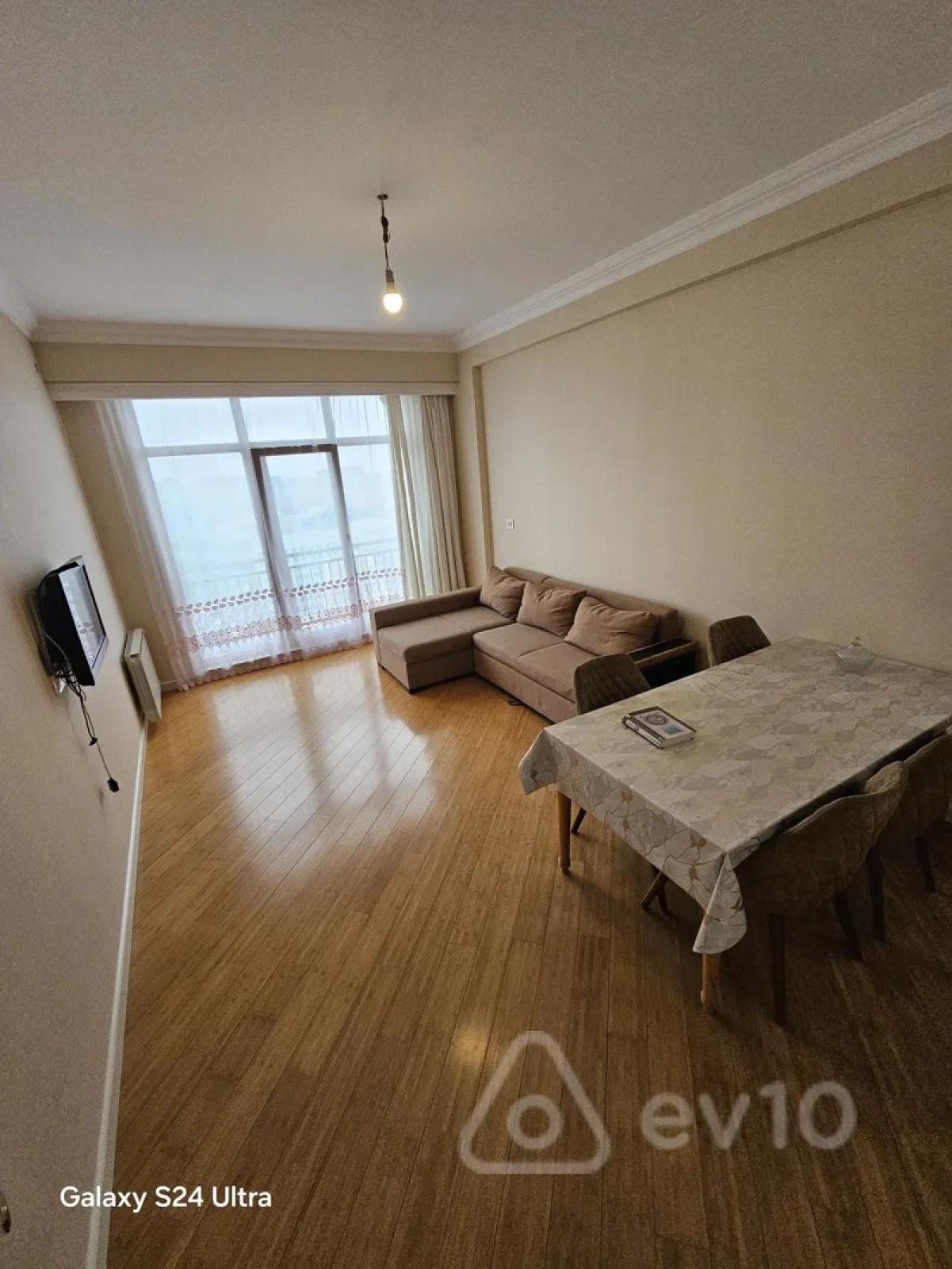 Kirayə verilir 2 otaqlı yeni tikili 56 m²