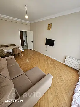 Kirayə verilir 2 otaqlı yeni tikili 56 m²