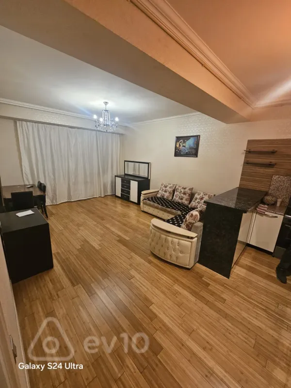 Kirayə verilir 2 otaqlı yeni tikili 61 m²