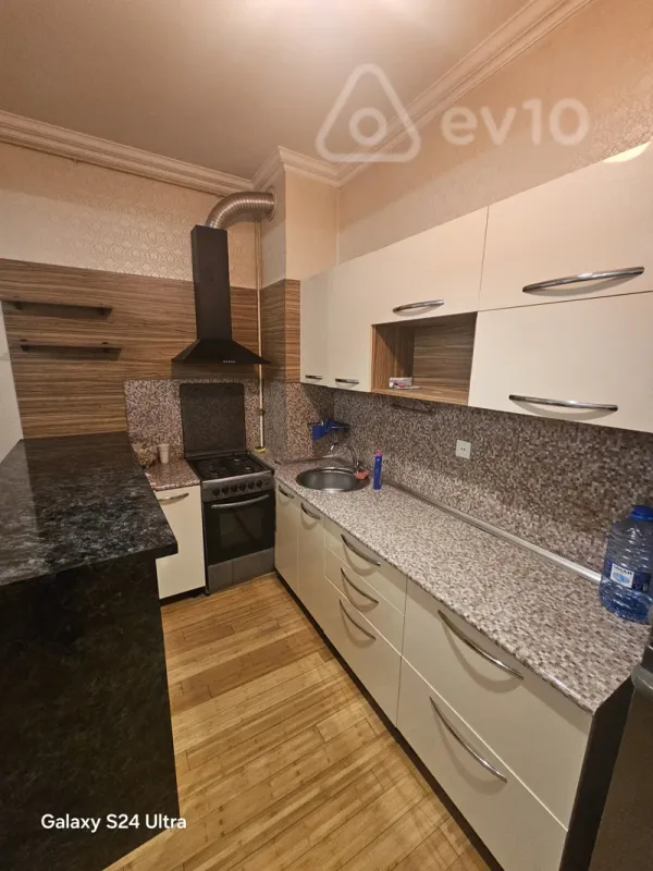 Kirayə verilir 2 otaqlı yeni tikili 61 m²