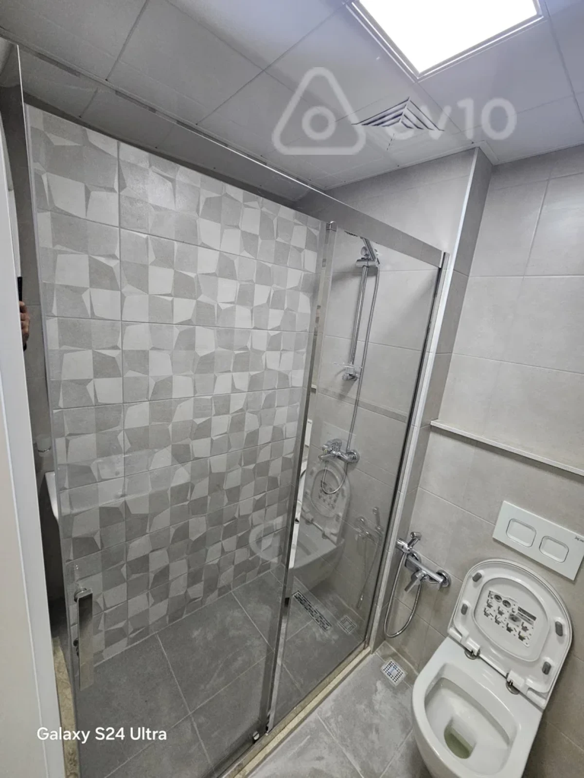 Kirayə verilir 1 otaqlı yeni tikili 30 m²