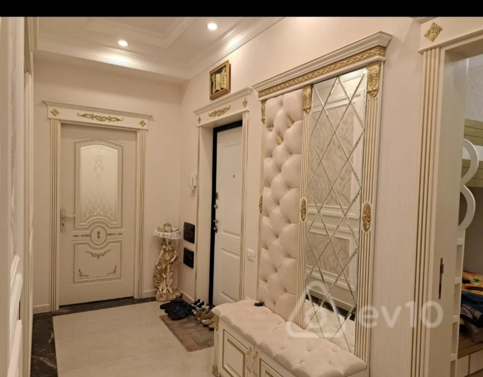 Satılır 3 otaqlı yeni tikili 105 m²