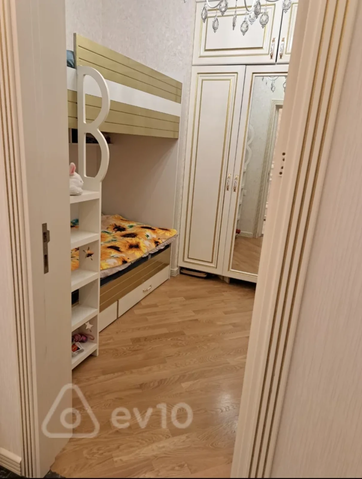 Satılır 3 otaqlı yeni tikili 105 m²