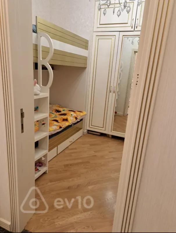 Satılır 3 otaqlı yeni tikili 105 m²