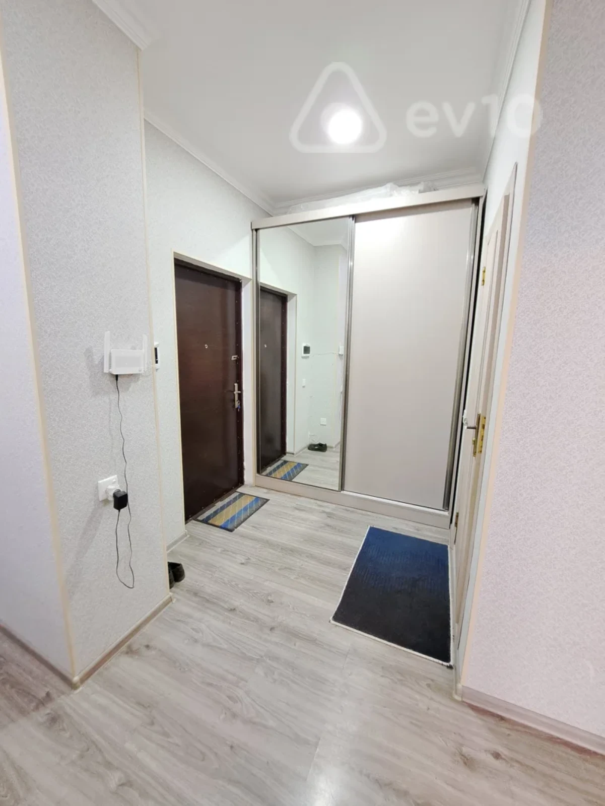 Kirayə verilir 2 otaqlı yeni tikili 55 m²