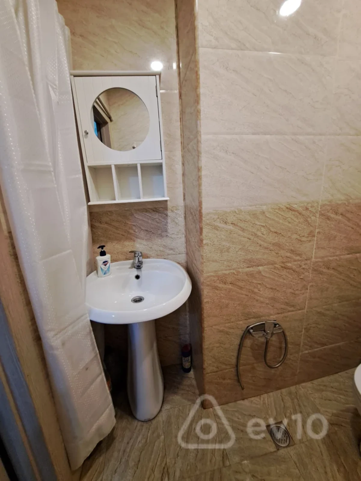 Kirayə verilir 2 otaqlı yeni tikili 55 m²