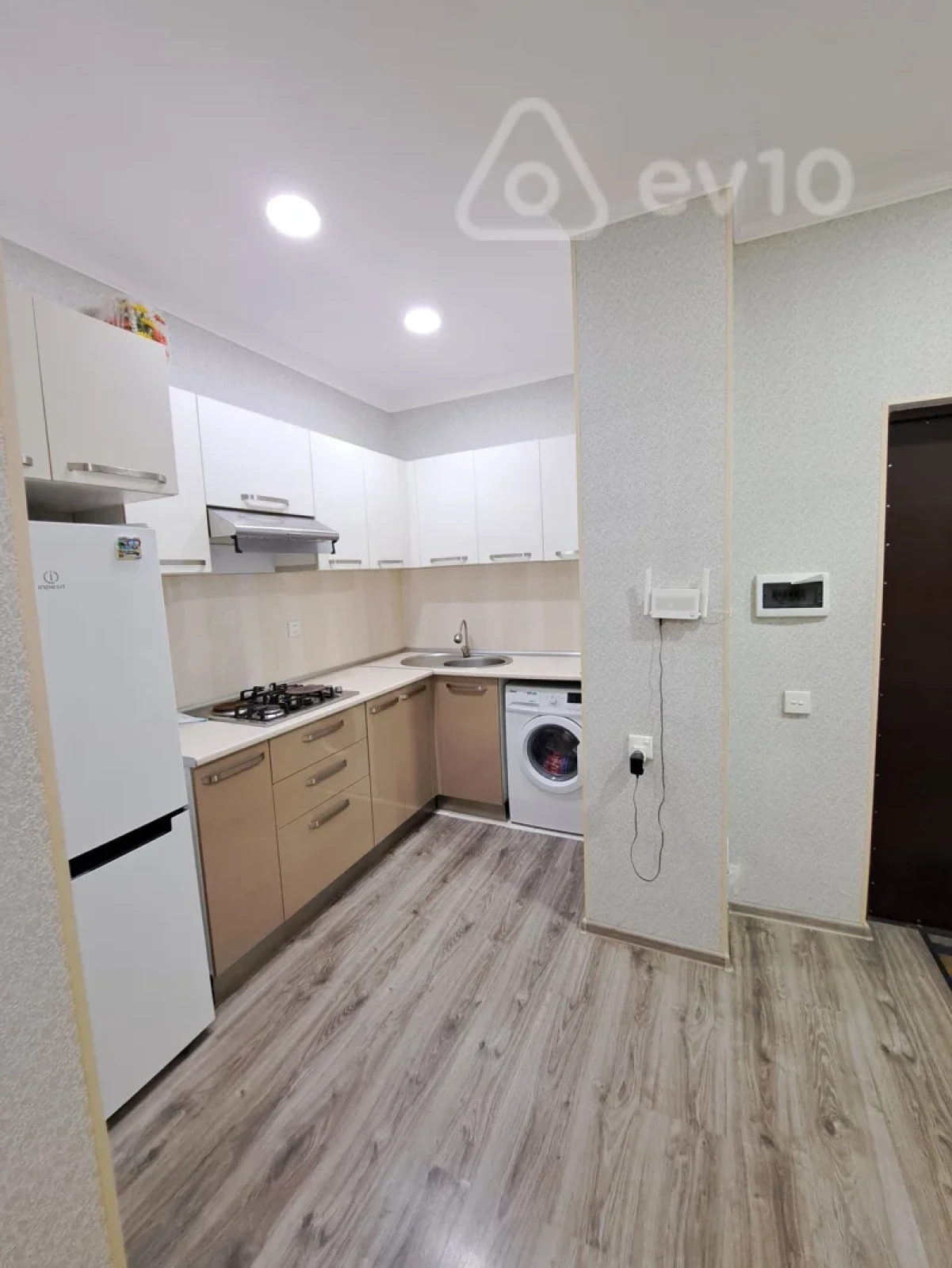 Kirayə verilir 2 otaqlı yeni tikili 55 m²