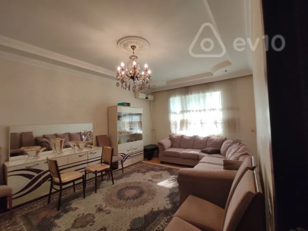 Satılır 5 otaqlı həyət evi 150 m²