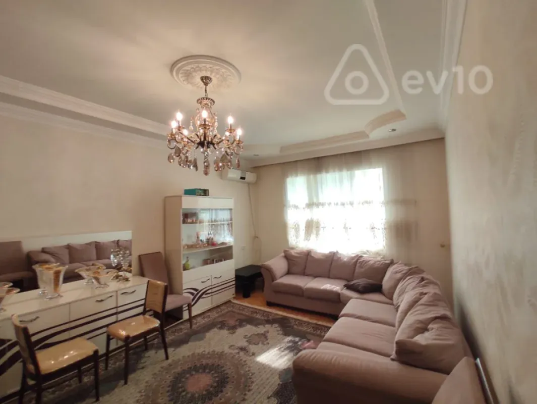 Satılır 5 otaqlı həyət evi 150 m²
