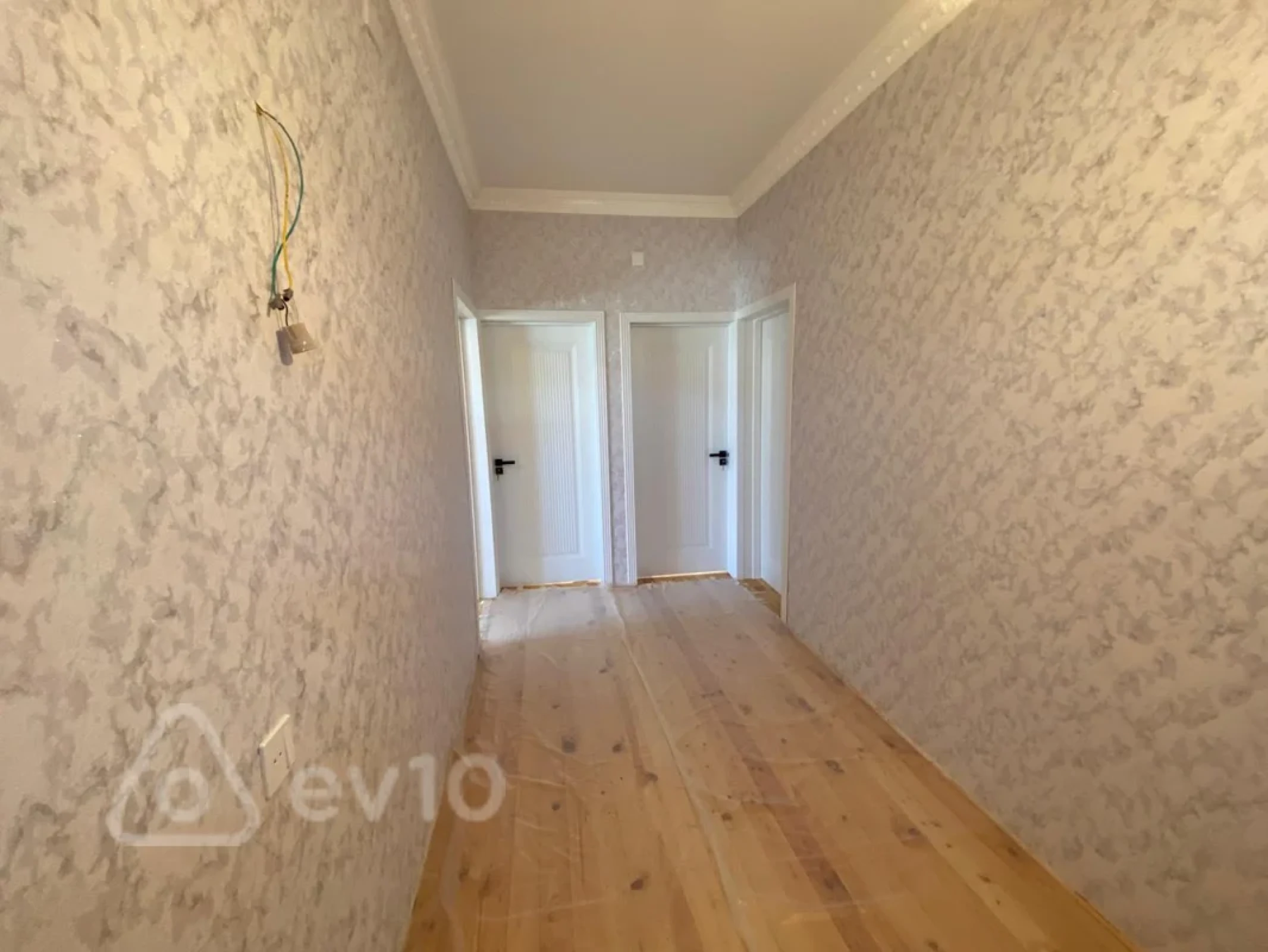 Satılır 5 otaqlı həyət evi 150 m²