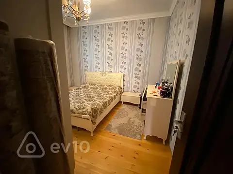 Satılır 5 otaqlı həyət evi 150 m²