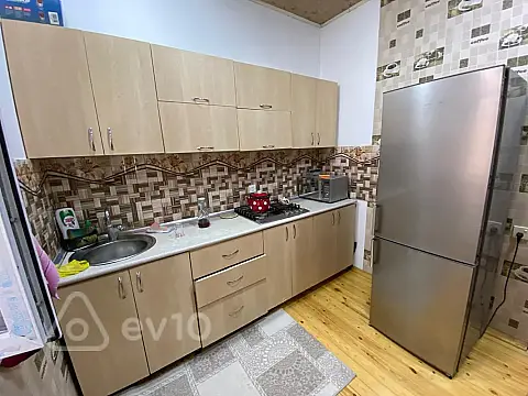 Satılır 5 otaqlı həyət evi 150 m²