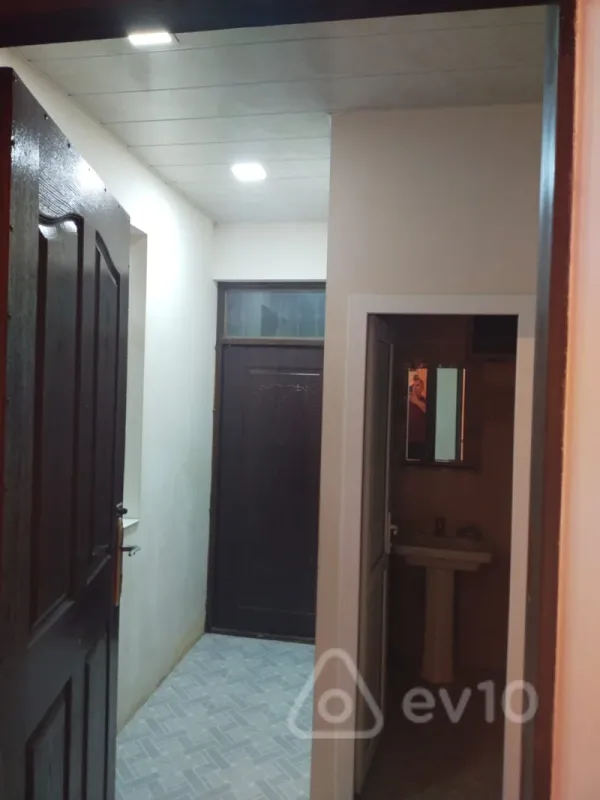 Satılır 3 otaqlı həyət evi 800 m²