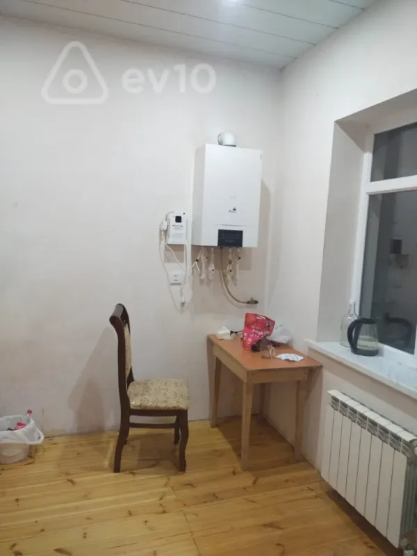 Satılır 3 otaqlı həyət evi 800 m²