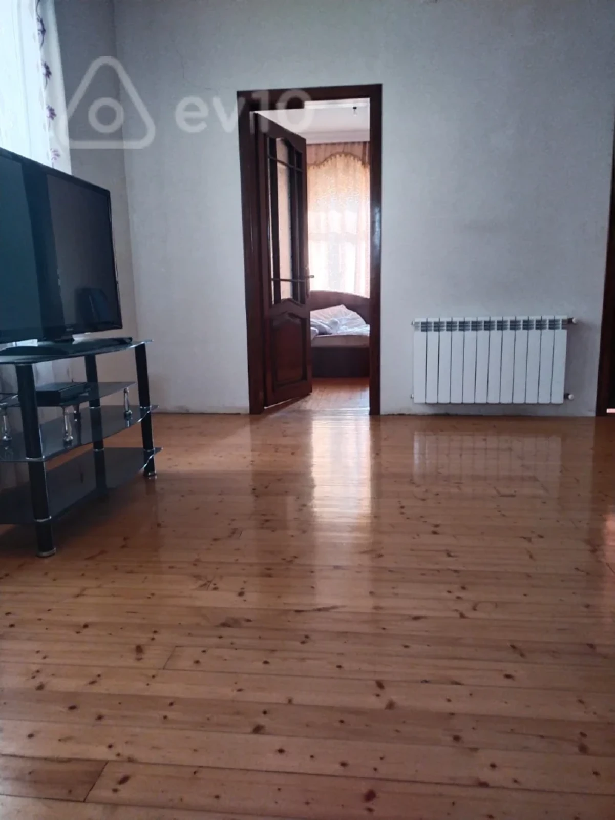Satılır 3 otaqlı həyət evi 800 m²