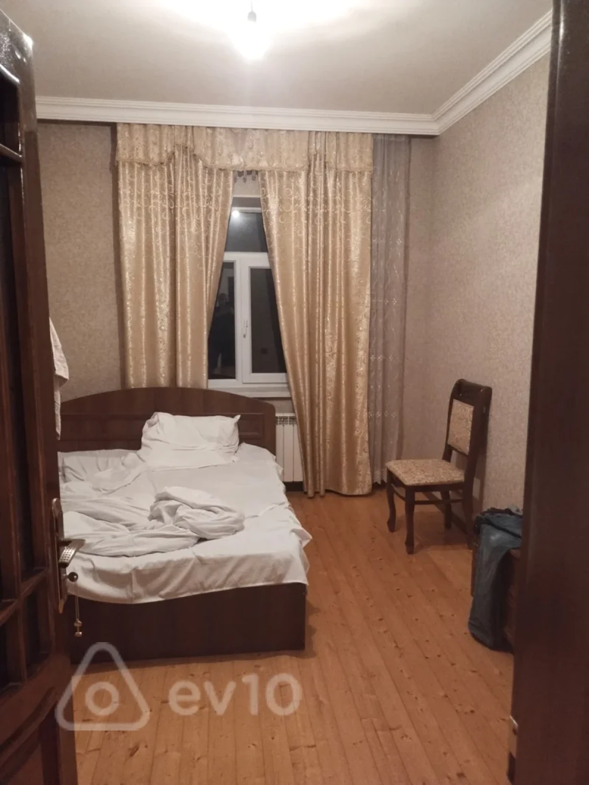 Satılır 3 otaqlı həyət evi 800 m²