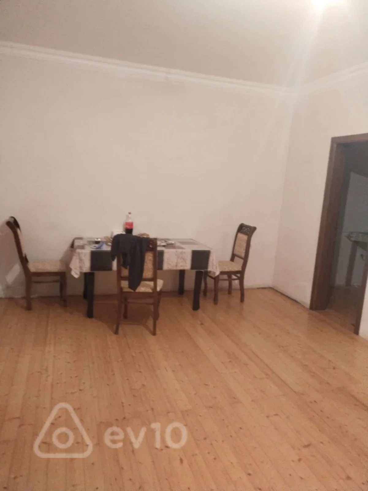 Satılır 3 otaqlı həyət evi 800 m²