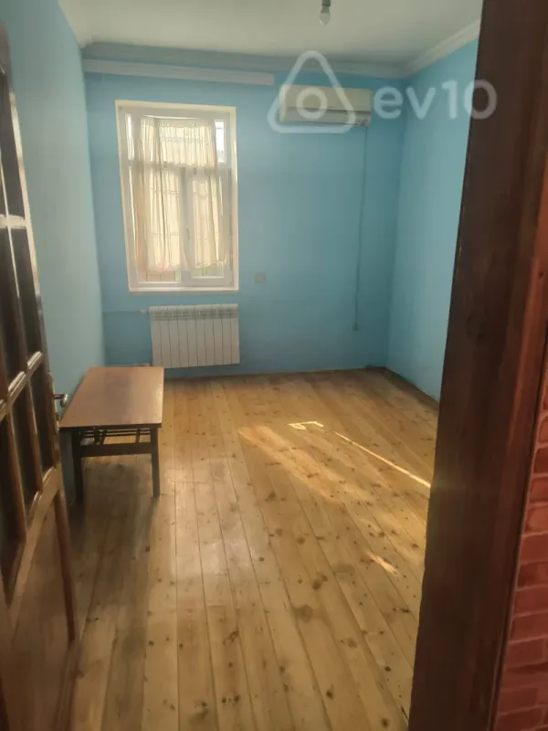 Kirayə verilir 4 otaqlı həyət evi 130 m²