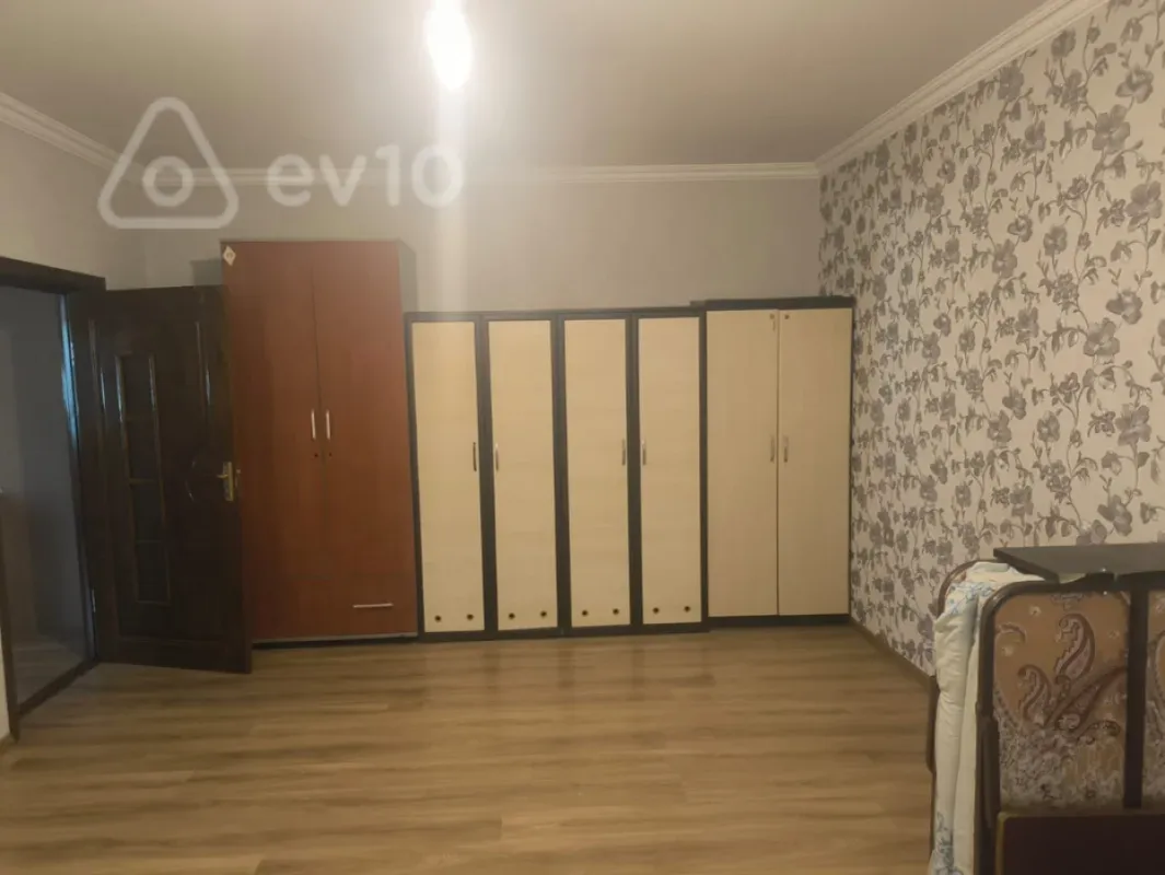 Kirayə verilir 4 otaqlı həyət evi 130 m²