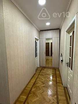 Satılır 3 otaqlı köhnə tikili 62 m² — Bakı, Nizami 3 otaq 62.00 m²