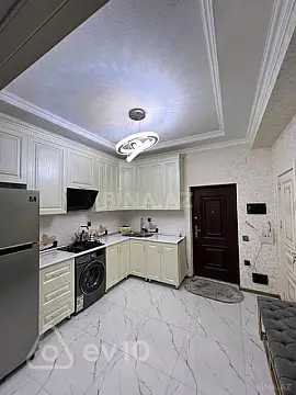 Kirayə verilir 2 otaqlı yeni tikili 80 m²