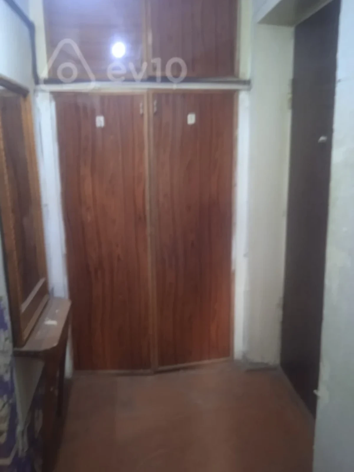 Kirayə verilir 2 otaqlı köhnə tikili 42 m²