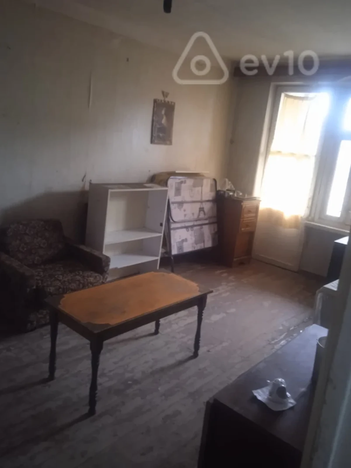 Kirayə verilir 2 otaqlı köhnə tikili 42 m²
