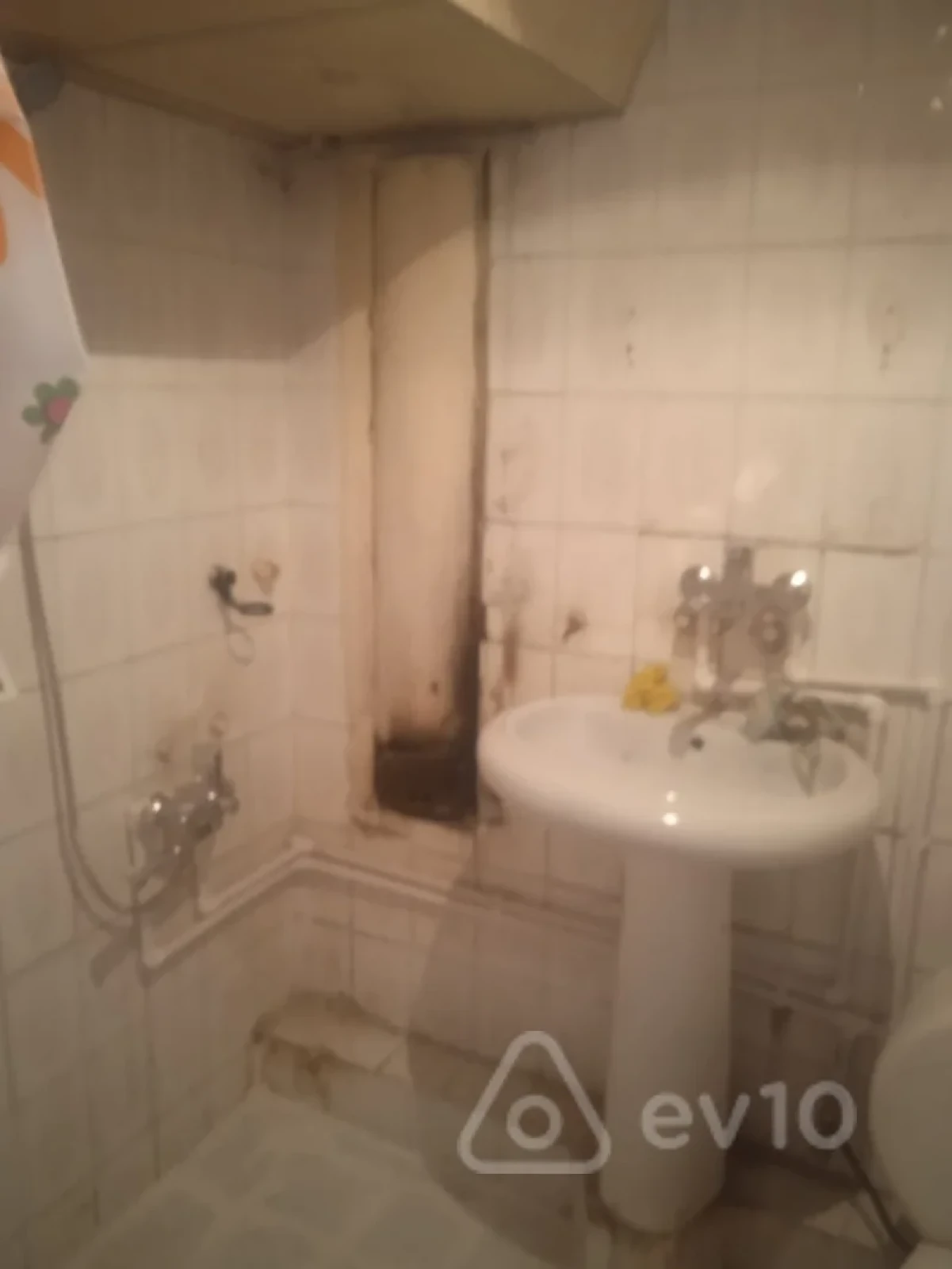 Kirayə verilir 2 otaqlı köhnə tikili 42 m²