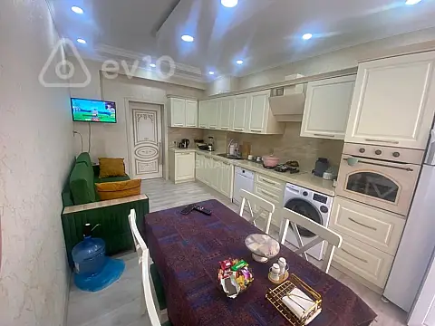 Kirayə verilir 2 otaqlı yeni tikili 75 m²