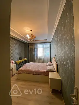 Kirayə verilir 2 otaqlı yeni tikili 75 m²