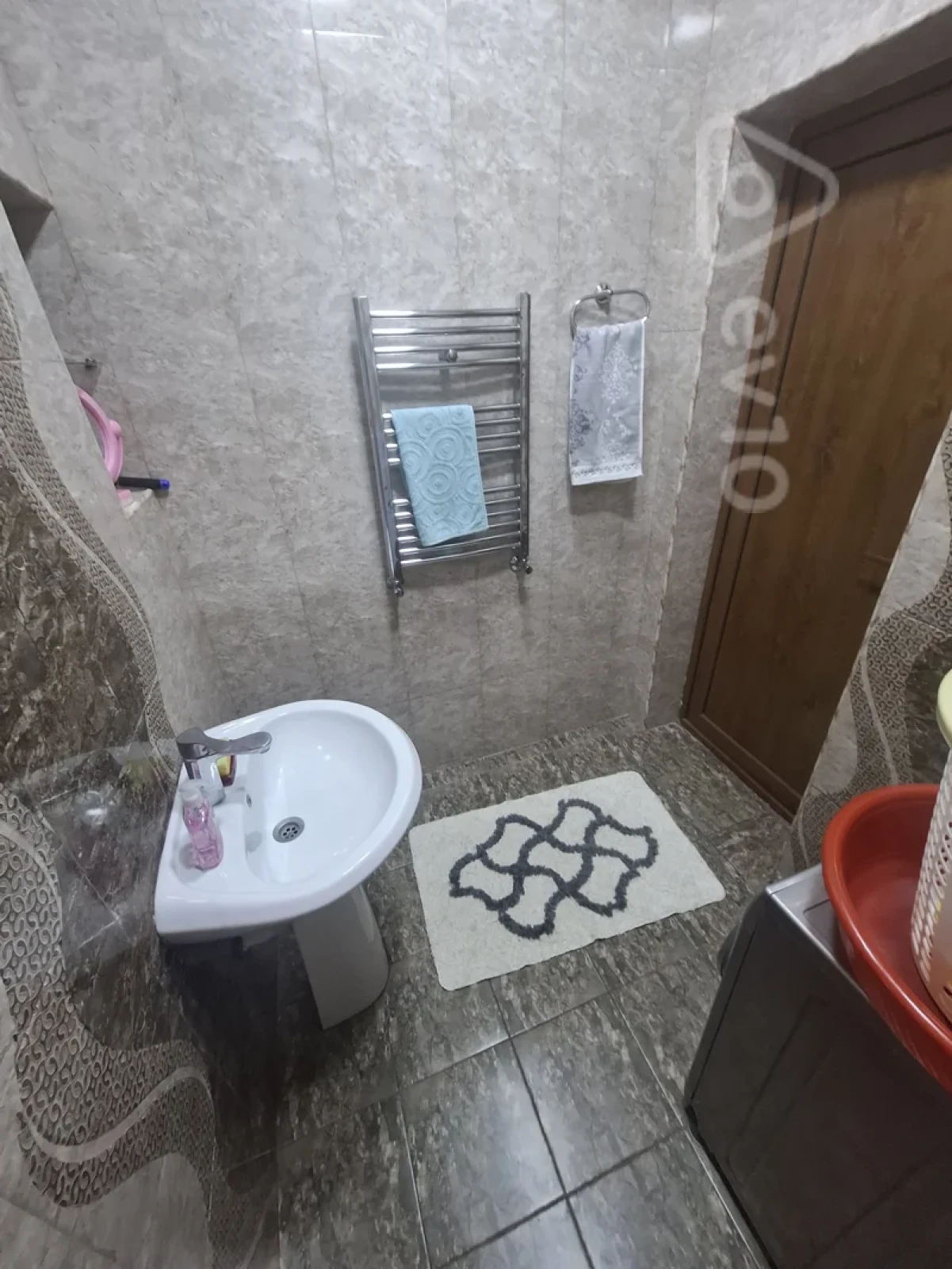 Satılır 4 otaqlı həyət evi 1000 m²